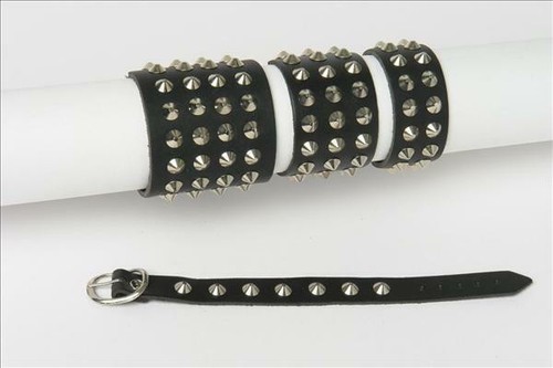 Nietenarmband spitznieten 1 - -,