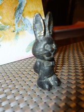 Hase Bronze Kaninchen Skulptur Häsin Figur massiv Miniatur Statue 4,7 cm antik