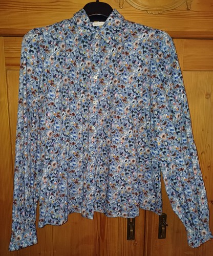 Geblümte blaue bluse - geblümte,