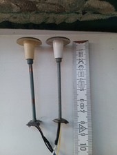 H0 1:87 - 2 Lampen / Straßenlaternen alt Hersteller ?