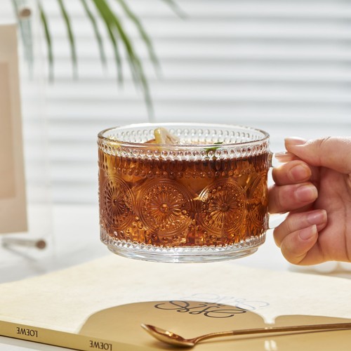 Kaffeetasse aus geprägtem