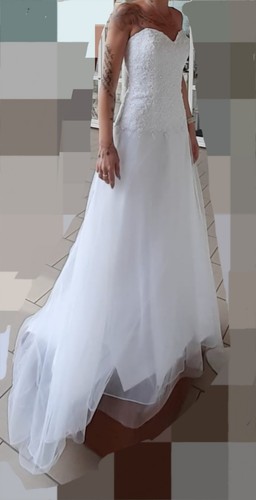 Brautkleid weiß ungetragen