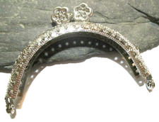 Taschenbügel silber 8,5×6 cm – runder Bügel mit Ornament & Blume Taschengriff