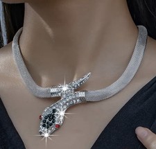 WUNDERSCHÖNES MESH COLLIER