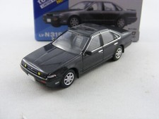 90 Nissan Cefiro in grau