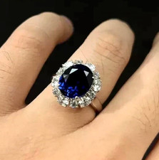 3.20 Karat Oval Schliff Blau