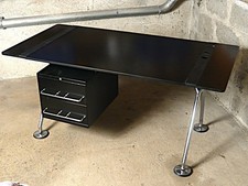 TECNO Schreibtisch Nomos Norman Foster  Leuchte