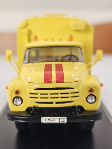 Model the zil 130 - model, kung