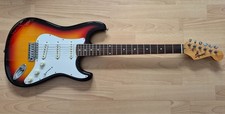 FENDER SQUIER STRATOCASTER