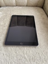 Apple iPad 6. Generation 32GB Wi-Fi Space Grau A1893