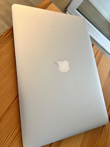 Apple mac book air a1466 - book,