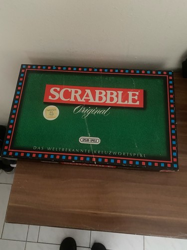 Scrabble brettspiel spiel - scrabble,