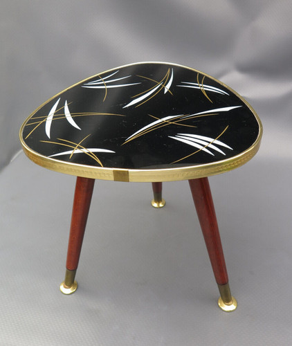 Blumenhocker nierentisch - blumenhocker,