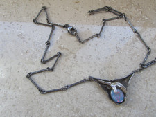 Ausgefallenes Collier MP