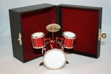 Puppenstube Miniatur - Schlagzeug gold / rot 8x5x8cm in Schatulle 1:12