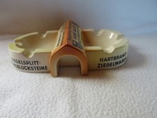 Alter Reklameaschenbecher aus