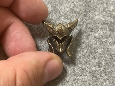 Todesritter-Helm -Anhänger aus Messing für Benchmade, Spyderco, Microtech …