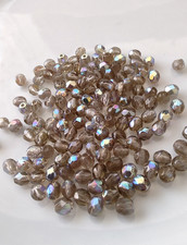 140 Glasperlen, rund, grau AB