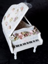 Spieluhr Porzellan Klavier