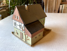 Fachwerkhaus (alt) - Eisenbahn - Spur HO - Karton - Sammlerstück - bespielt