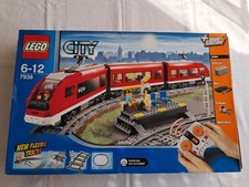 Lego 7938 - Passenger Train -