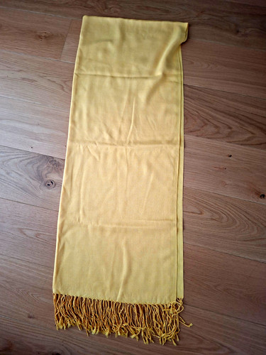 Dottergelb stola aus - dottergelb,