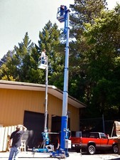 ARBEITSBÜHNE MOBILE 14,2 M. HEBEBÜHNE LIFT HUBARBEITSBÜHNE  PERSONENLIFT HUBLIFT