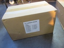 NEU versiegelt Paar Panasonic