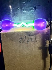 Wissenschaftliches Instrument - Geisslerröhre - 2,4 - Länge: 10 cm