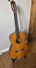 Yamaha Akustik Gitarre