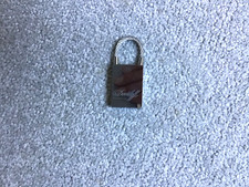 Schlüsselanhänger der Zigarettenmarke Davidoff