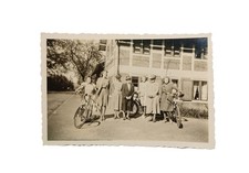 Foto - Frau - Ohne Uniform -