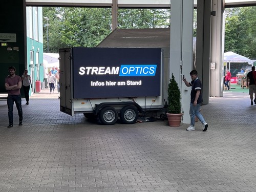 Mobile outdoor led videowand - mobile,