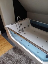 Freistehende Doppelbadewanne Mit Whirlpoolfunktion