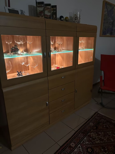 Massives sideboard vitrine - /,