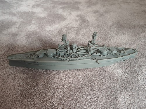 Revell 10302 uss arizona - |,