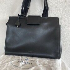 Prada Handtasche feines Leder