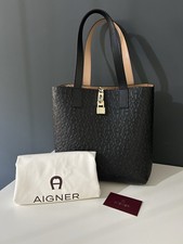Aigner Leonie Shopper Logo