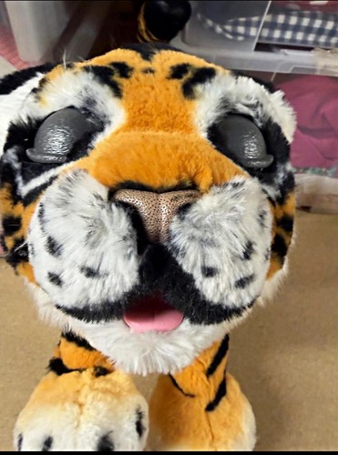 Tiger stoff plüschtier mit - tiger,