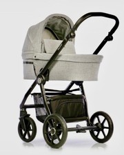 Vielseitiges Modell, praktisch, gute Handhabung mit passender Wickeltasche