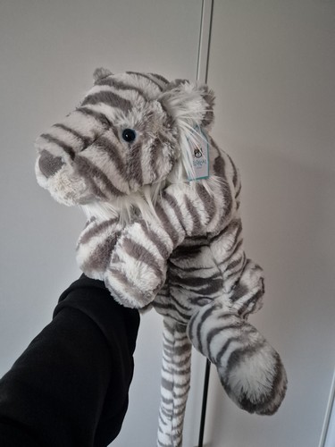 Rare jellycat large sacha - rare,
