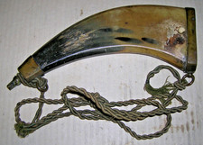 Uraltes originales Pulverhorn