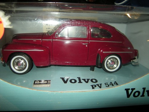 Revell volvo pv 544 - 1:18,