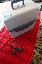 Kühl- und Wärmebox für`s Auto mit Stecker für Zigaettenanzünder