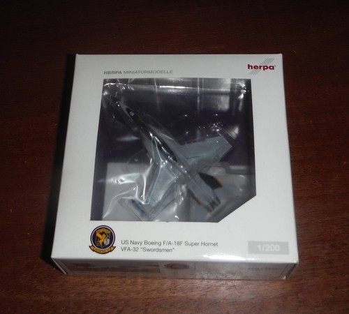 Herpa wings 200 - herpa,