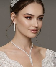 Exklusives Schmuckset – Halskette & Ohrringe im eleganten Design