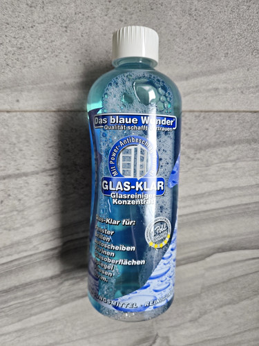 Das blaue wunder - wunder, glas-klar