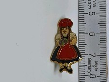 Frau Trachten  - Pin -