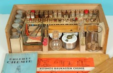 Kosmos  Chemie  Holzkasten