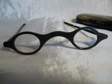 Brille Gläser alt antik museal Horn Schildpatt Etui